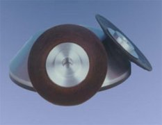 英隆:技術(shù)人員解決了碟形三號(hào)砂輪的技術(shù)難題